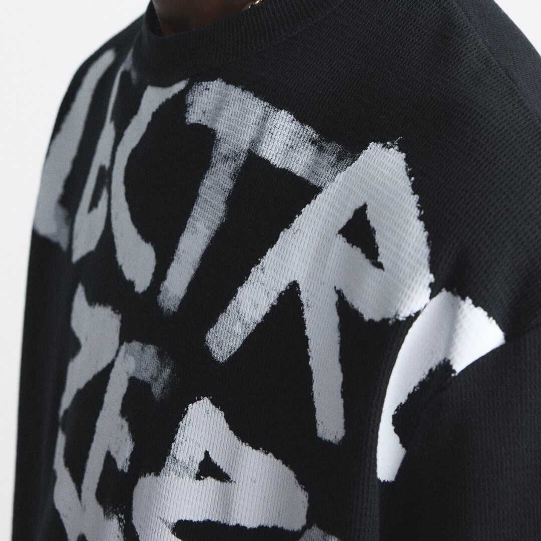 T-SHIRT WITH GRAFFITI - Image 2